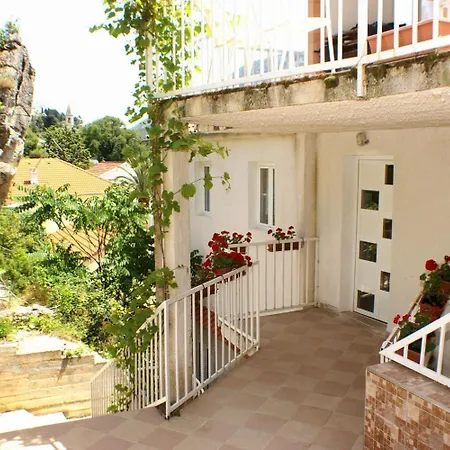 Apartment By The Sea Trpanj, Peljesac - 3162 *