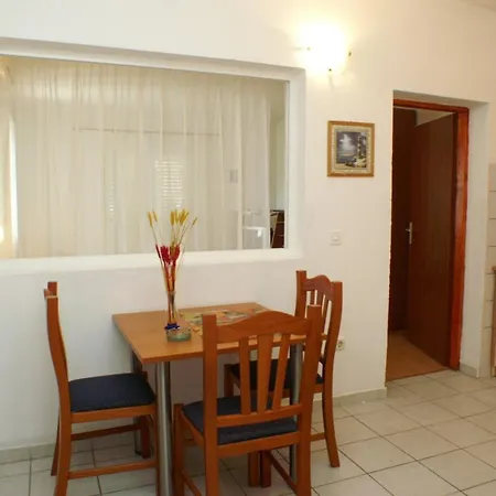 Apartment By The Sea Trpanj, Peljesac - 3162 Trpanj